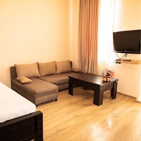Natali Hotel Tbilisi Exterior photo